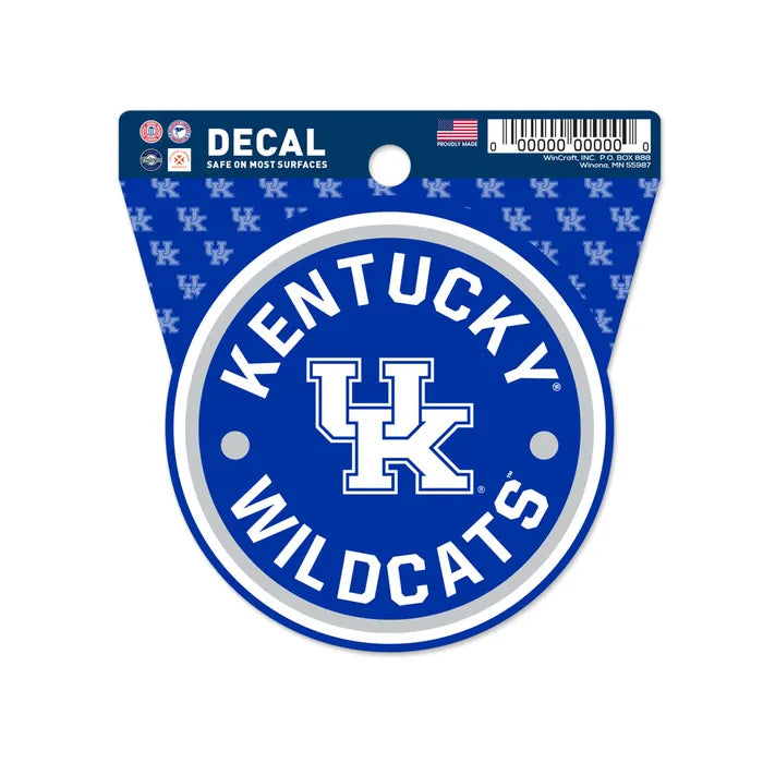 Show your team spirit with the Chill-N-Reel® Official NCAA Vinyl Decal Sticker – 3.5” Round. This blue decal has “Kentucky Wildcats” and the “UK” logo in white, with a background of small UK logos. Includes US flag and barcode packaging.