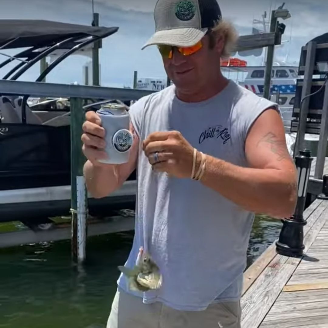 Chill-N-Reel on X: Chill-N-Reel catches bait fish like nobody's business!  🐟😊🍺 Reel 'em in cold! #ChillNReel #BaitFish #SmilesInTheSkies #Fishing  #Beer  / X
